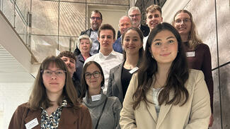 Neun IHK-Absolventinnen und Absolventen aus Mülheim an der Ruhr werden für besondere Leistungen geehrt