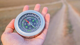 Kompass (Symbolbild) (Foto: Steppe Walker/Pexels)
