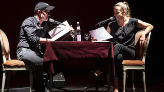 Lesung zugunsten der Valerian Arsène Verny Literaturstiftung für Kinder und Jugendliche am 9. August 2019 im Berliner Atze Musiktheater (Foto: Bernd Blumrich)